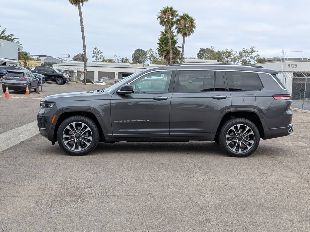 Used 2021 Jeep Grand Cherokee L Overland w/ Luxury Tech Group IV AWD/4WD image 4