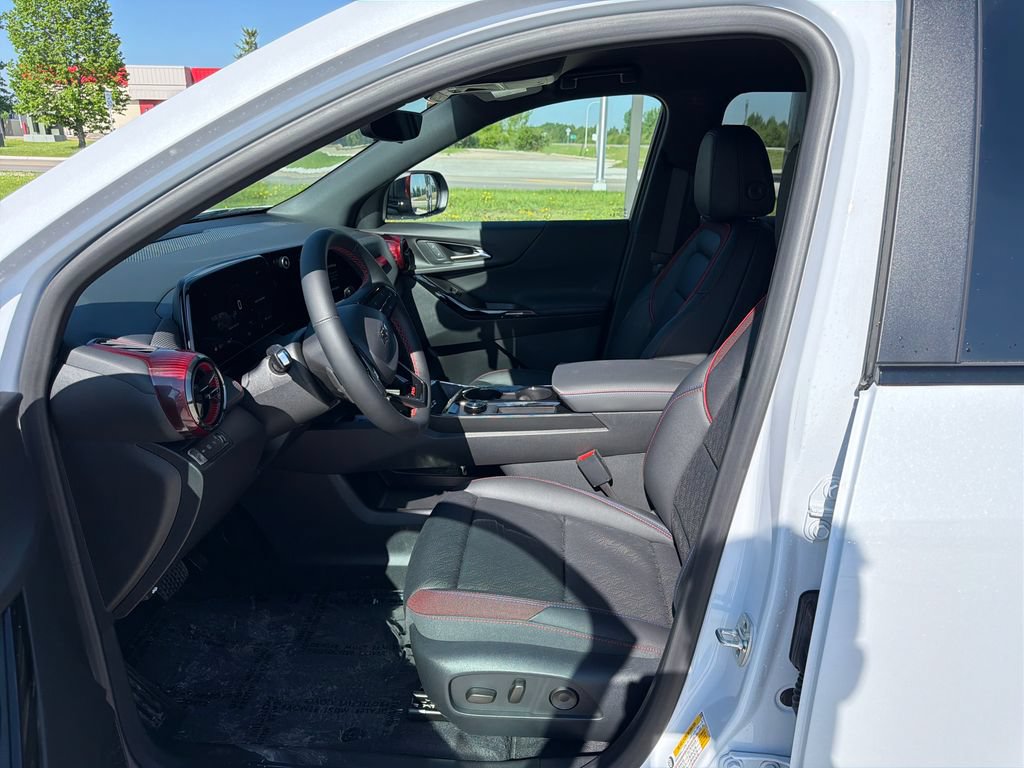 New 2026 Chevrolet Equinox RS w/ Convenience Package III AWD/4WD image 9