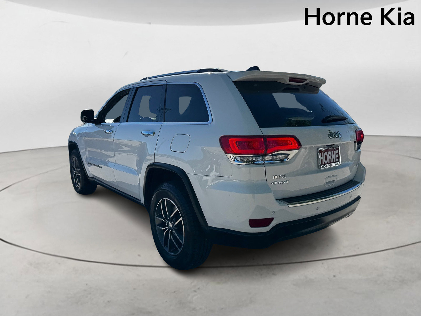 Used 2018 Jeep Grand Cherokee Limited w/ Luxury Group II image 5