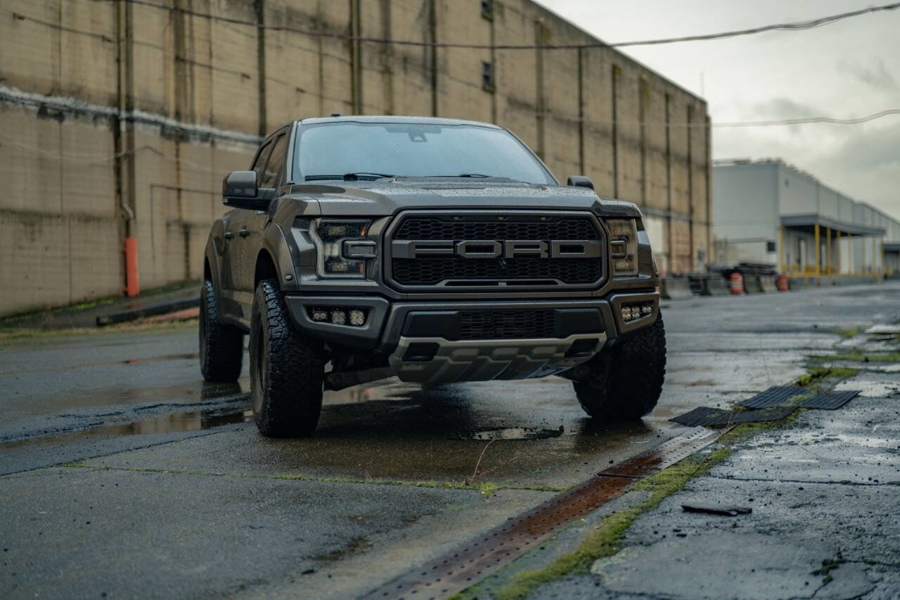 Used 2017 Ford F150 Raptor w/ Equipment Group 802A Luxury image 48