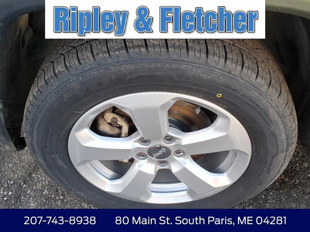 Used 2019 Jeep Compass Latitude w/ Popular Equipment Group AWD/4WD image 10