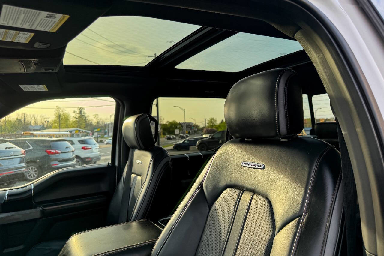 Used 2018 Ford F150 Platinum w/ Equipment Group 701A Luxury image 19
