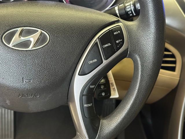 Used 2013 Hyundai Elantra GLS FWD image 23