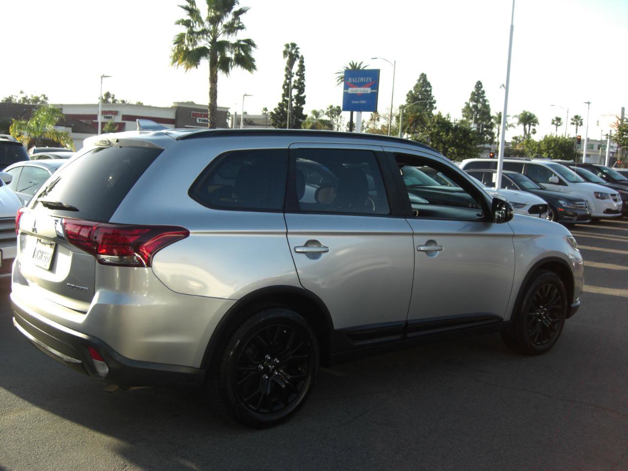 Used 2018 Mitsubishi Outlander LE FWD image 12