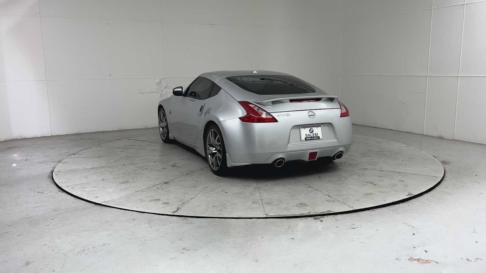 Used 2013 Nissan 370Z Touring w/ Sport Pkg RWD image 3