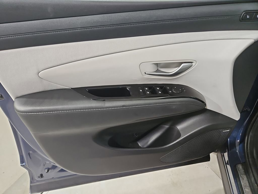 Certified 2025 Hyundai Tucson Limited image 12