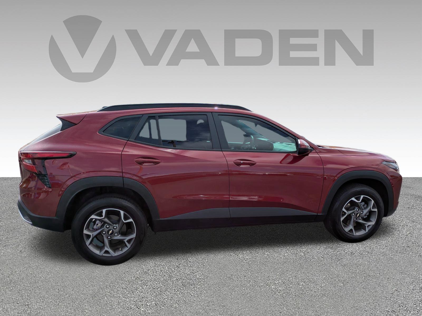 Used 2025 Chevrolet Trax LT w/ Driver Confidence Package image 22