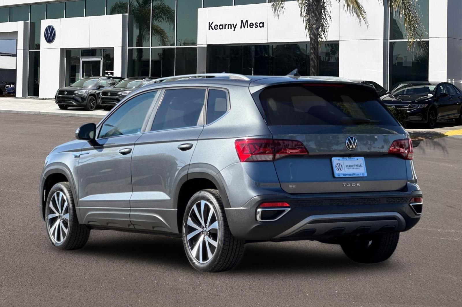 Used 2023 Volkswagen Taos SE image 6