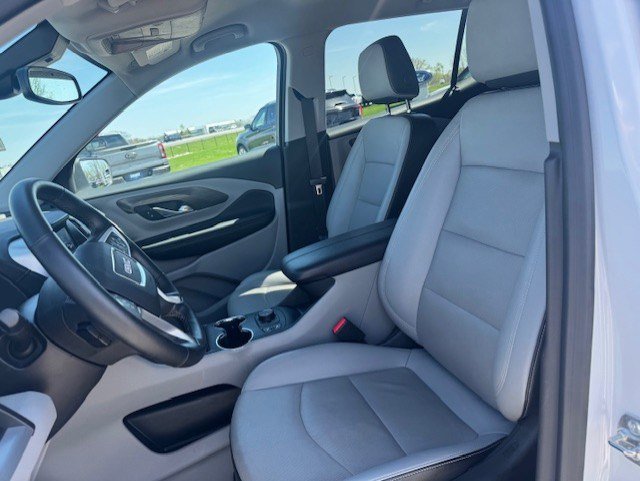 Used 2024 GMC Terrain SLT w/ Infotainment Package II image 13