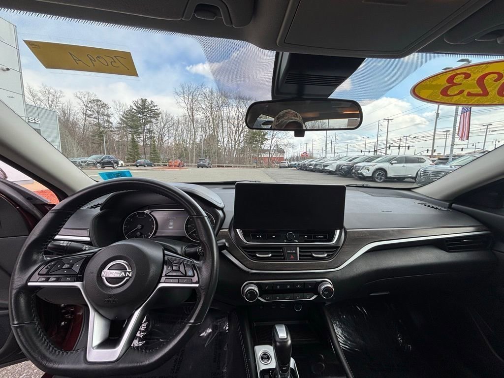 Used 2023 Nissan Altima 2.5 SV w/ SV Premium Package image 5
