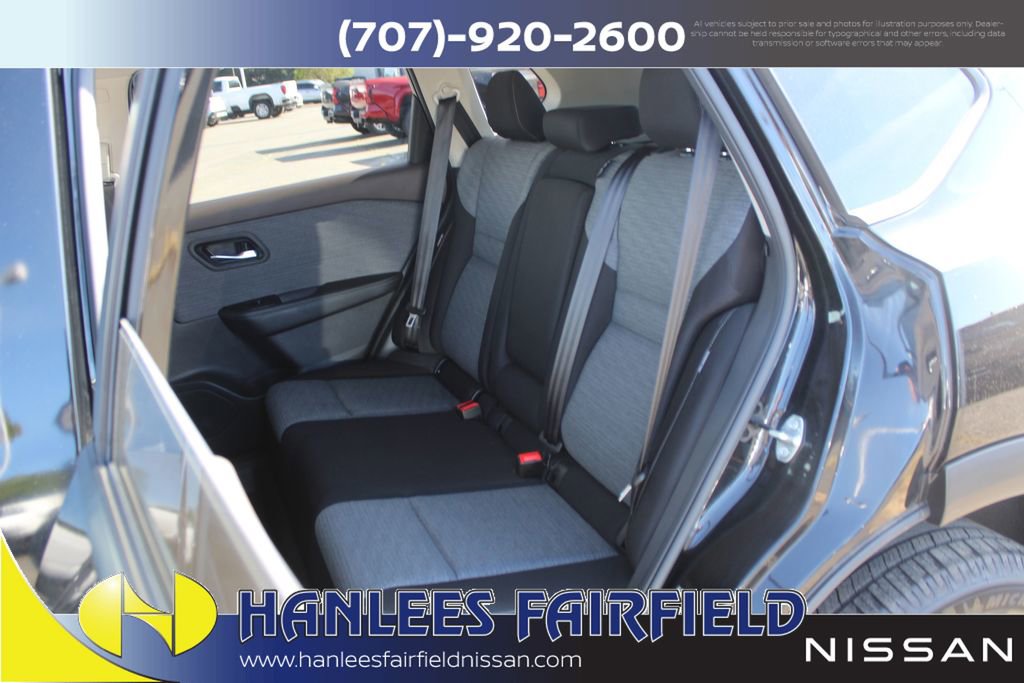 Used 2023 Nissan Rogue SV image 15
