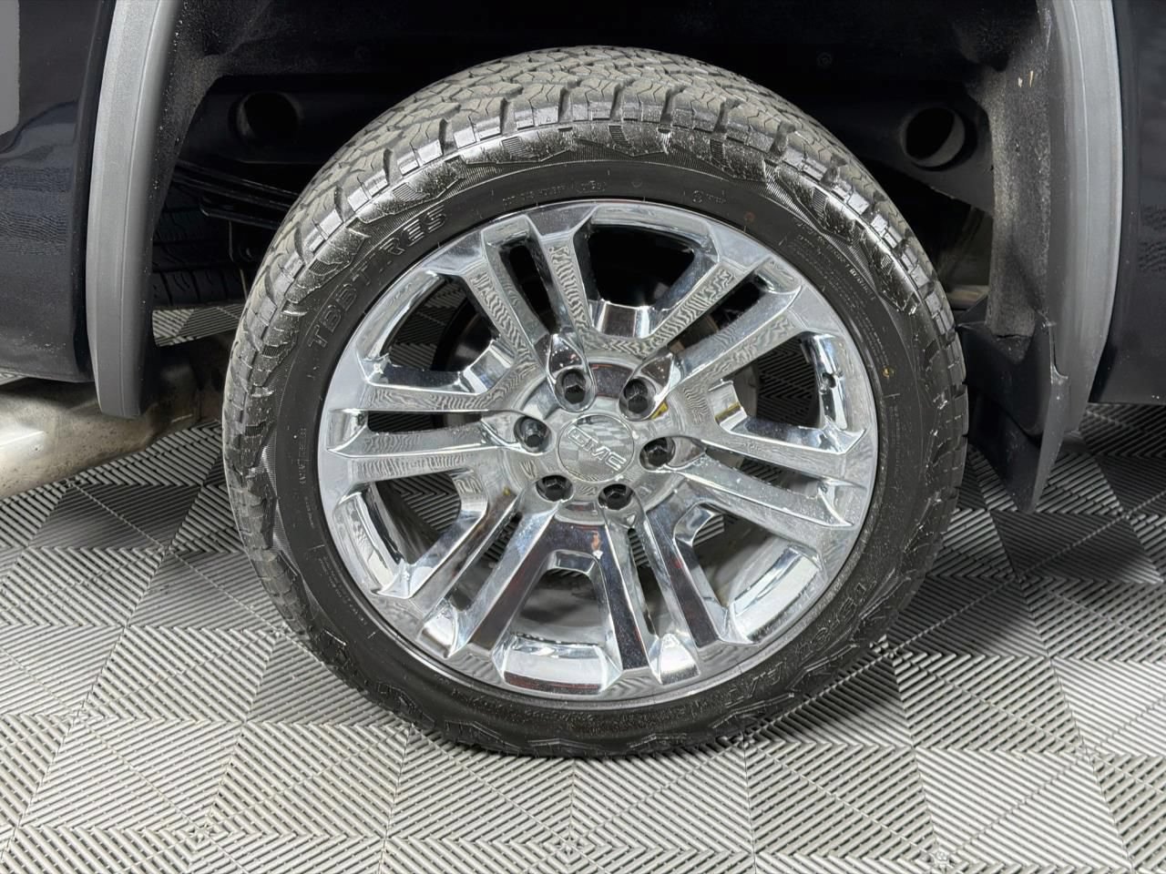 Used 2017 GMC Sierra 1500 Denali AWD/4WD image 31