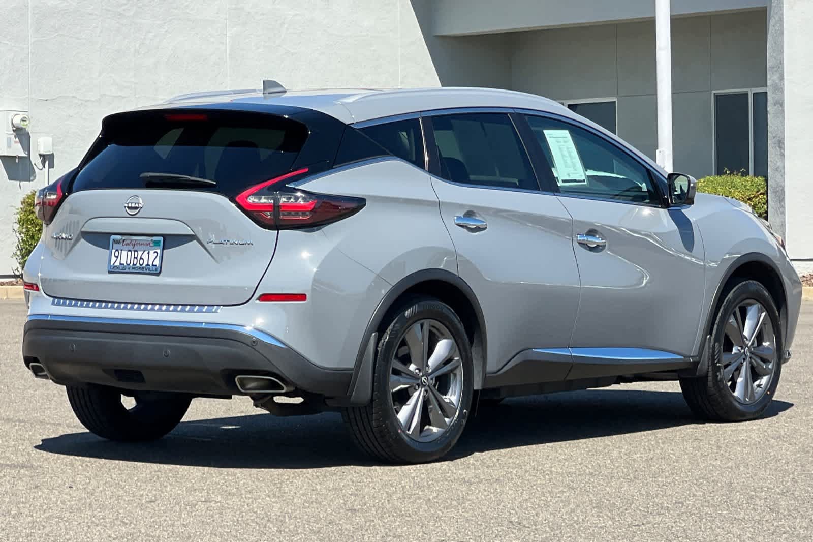 Used 2024 Nissan Murano Platinum w/ Cargo Package FWD image 2
