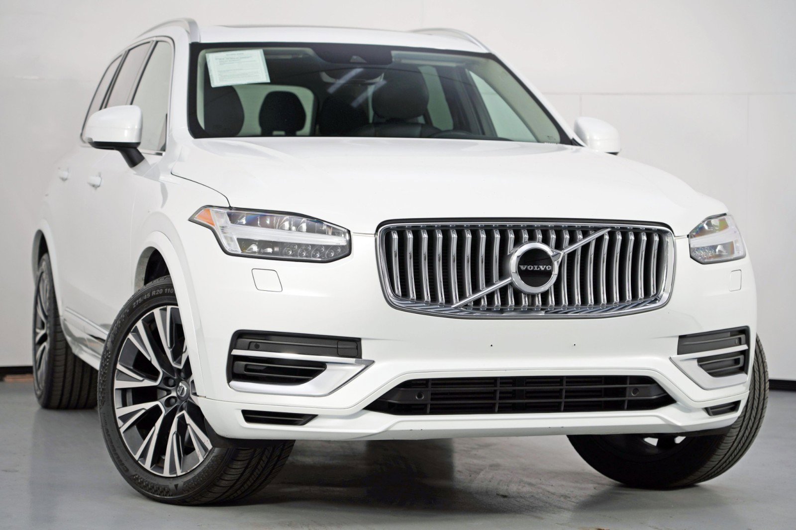 Used 2021 Volvo XC90 T8 Inscription Expression w/ Protection Package Premier AWD/4WD image 4