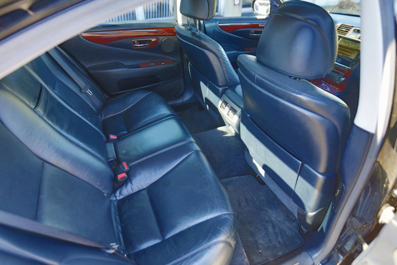 Used 2010 Lexus LS 460 AWD image 17