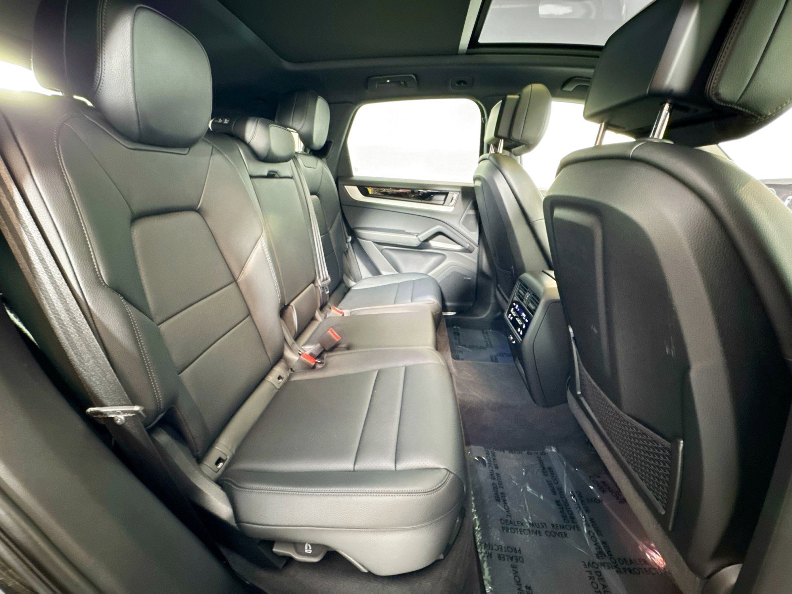 Certified 2025 Porsche Cayenne image 22