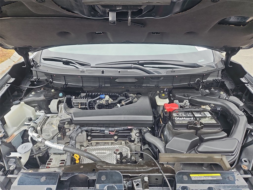 Used 2018 Nissan Rogue SV image 24