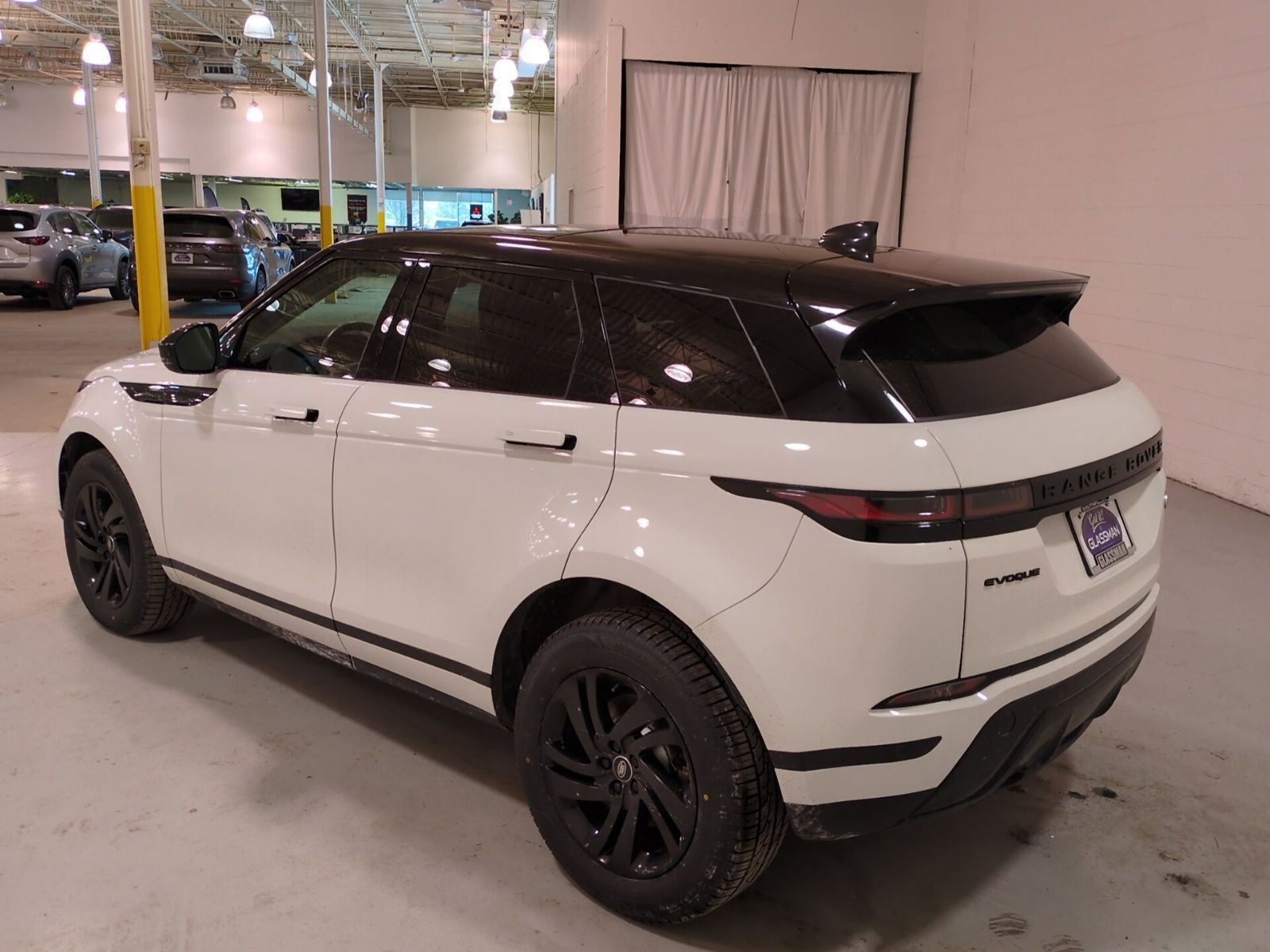 Used 2023 Land Rover Range Rover Evoque S image 6