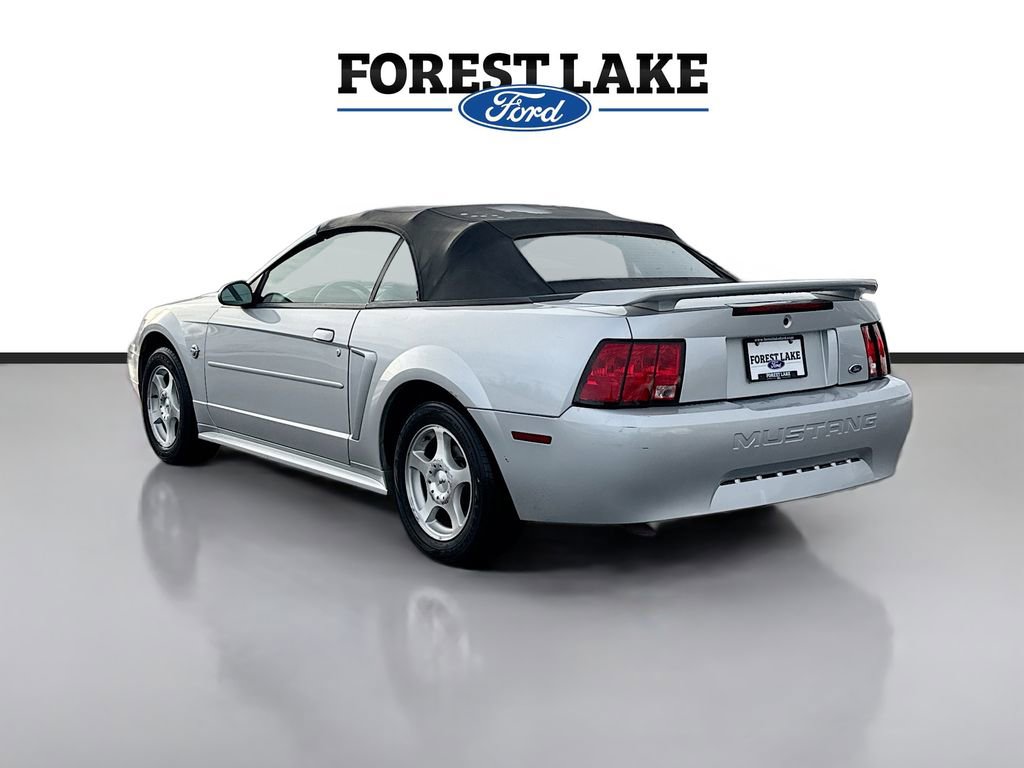 Used 2004 Ford Mustang Convertible image 5