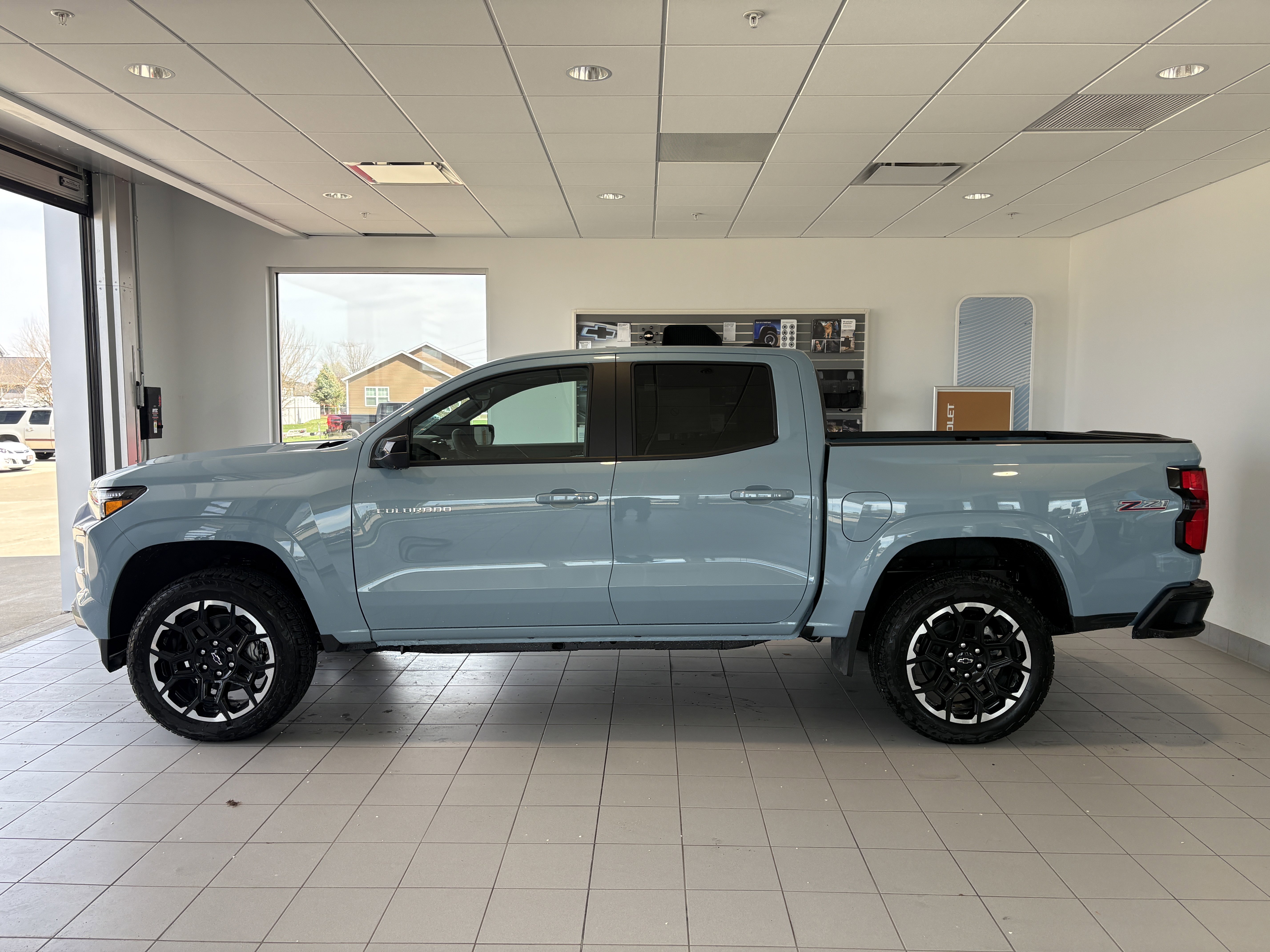 New 2026 Chevrolet Colorado Z71 w/ Technology Package AWD/4WD image 2