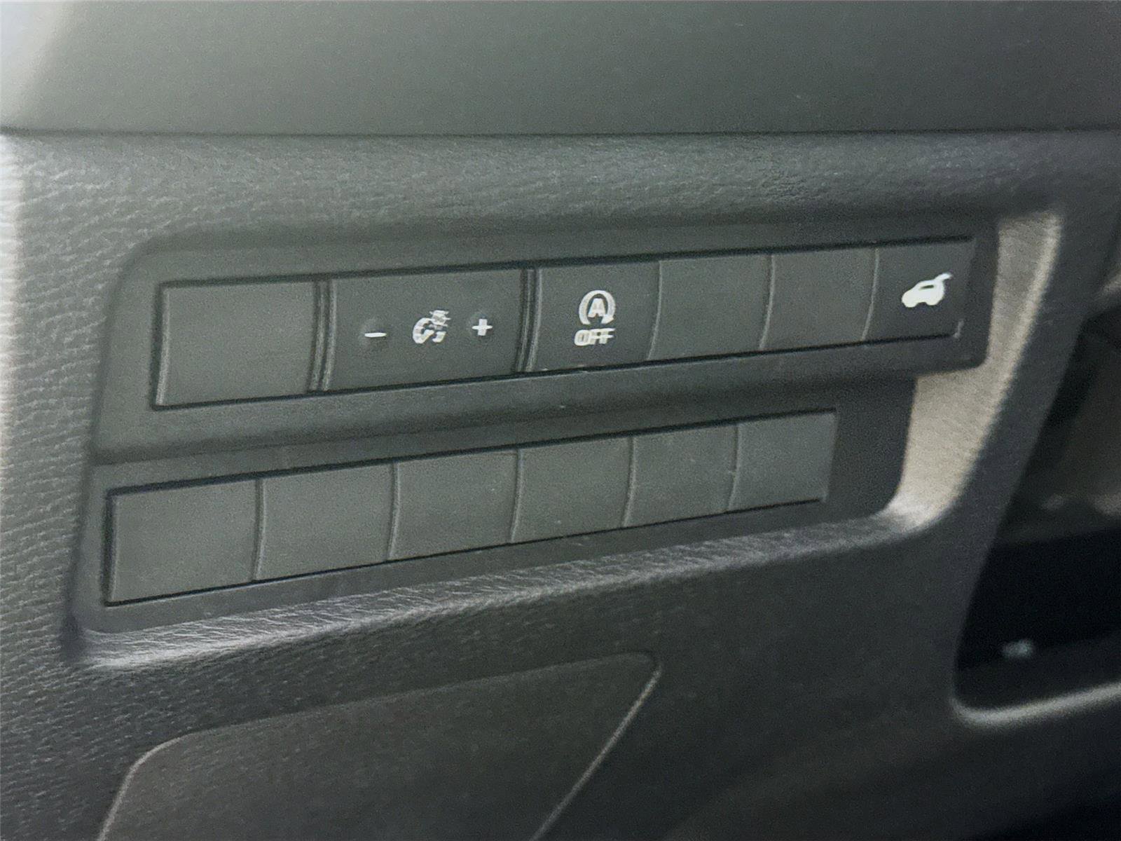 New 2026 Mitsubishi Outlander SE image 7