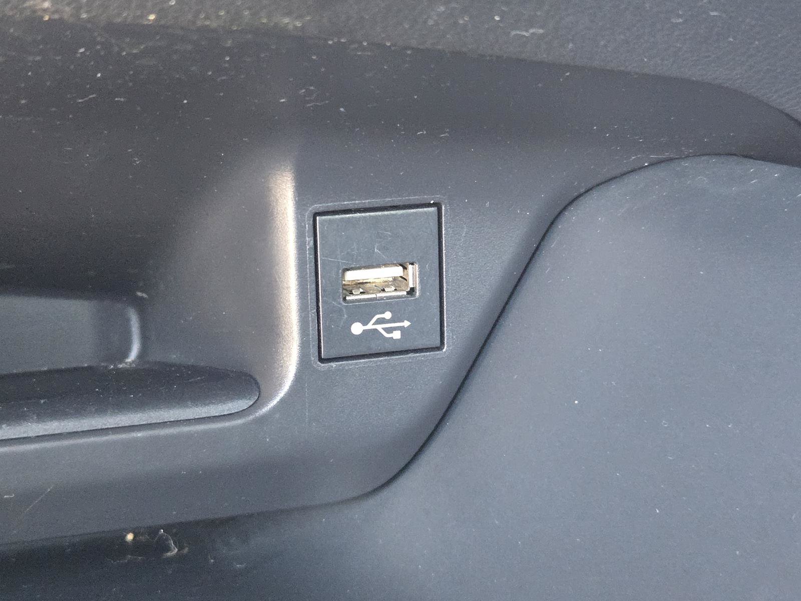 Used 2021 Toyota C-HR LE FWD image 12