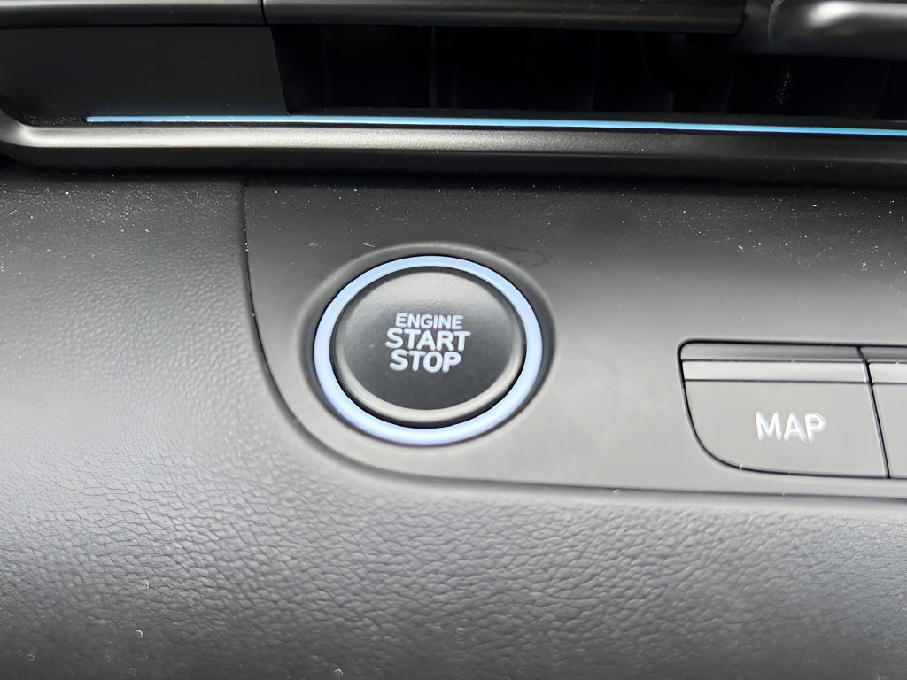 Certified 2025 Hyundai Elantra N FWD image 27