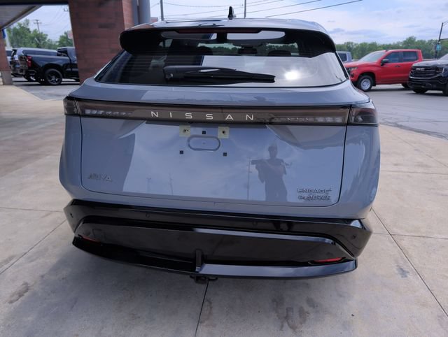 Used 2023 Nissan Ariya AWD image 7
