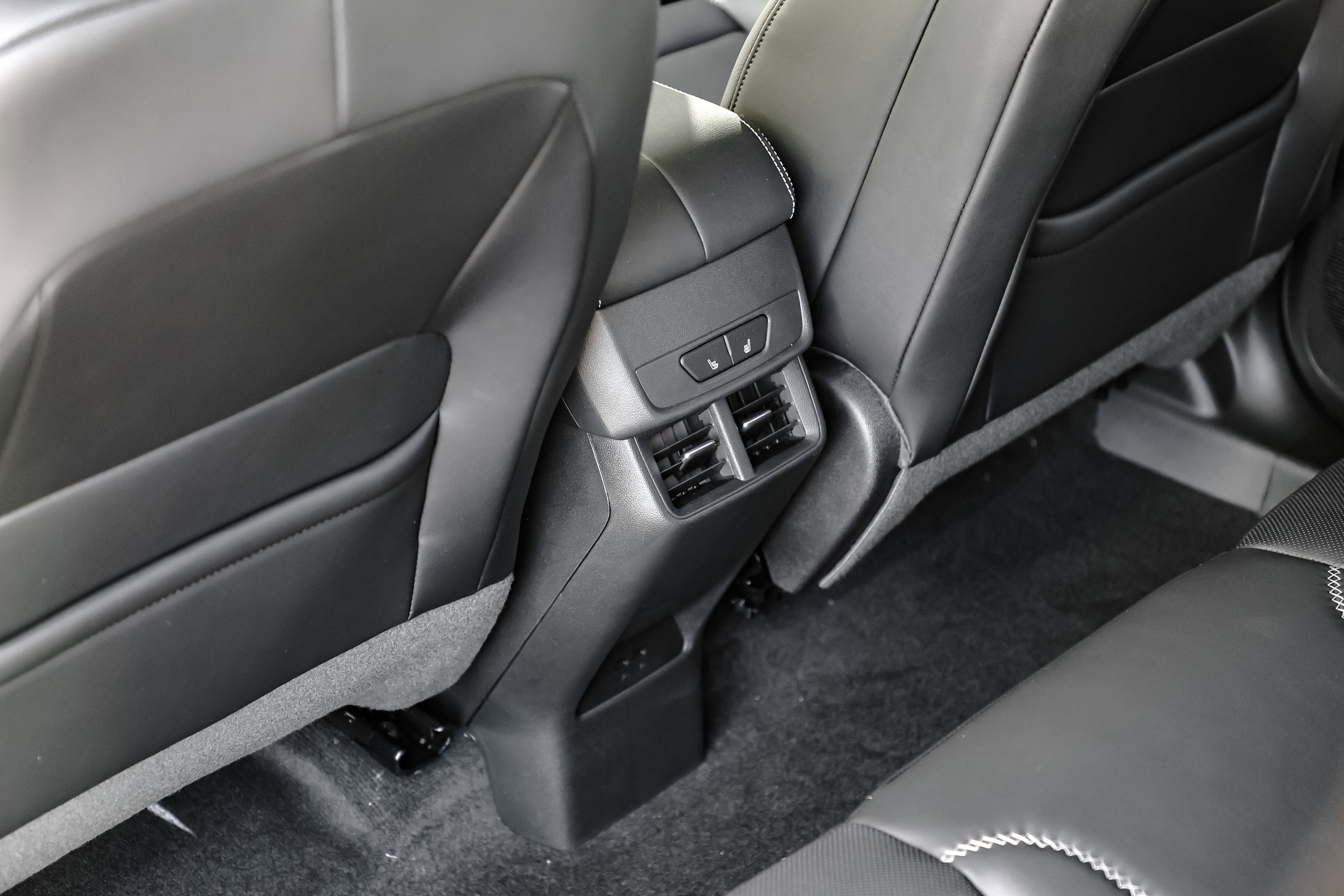 New 2026 GMC Terrain Denali image 19