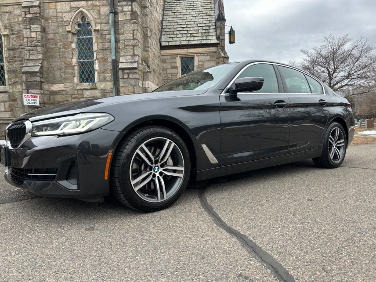 Used 2022 BMW 530i xDrive w/ Convenience Package image 2