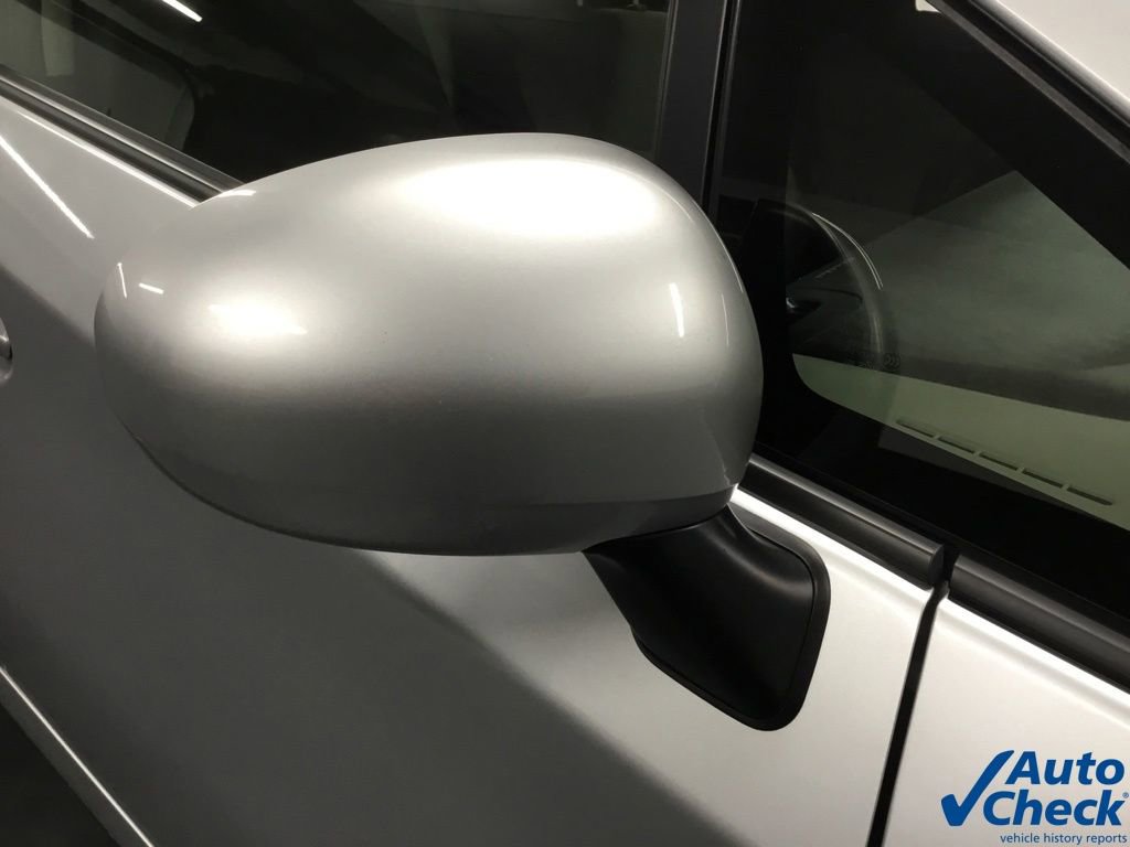 Used 2015 Toyota Prius Three w/ Solar Roof Package image 17