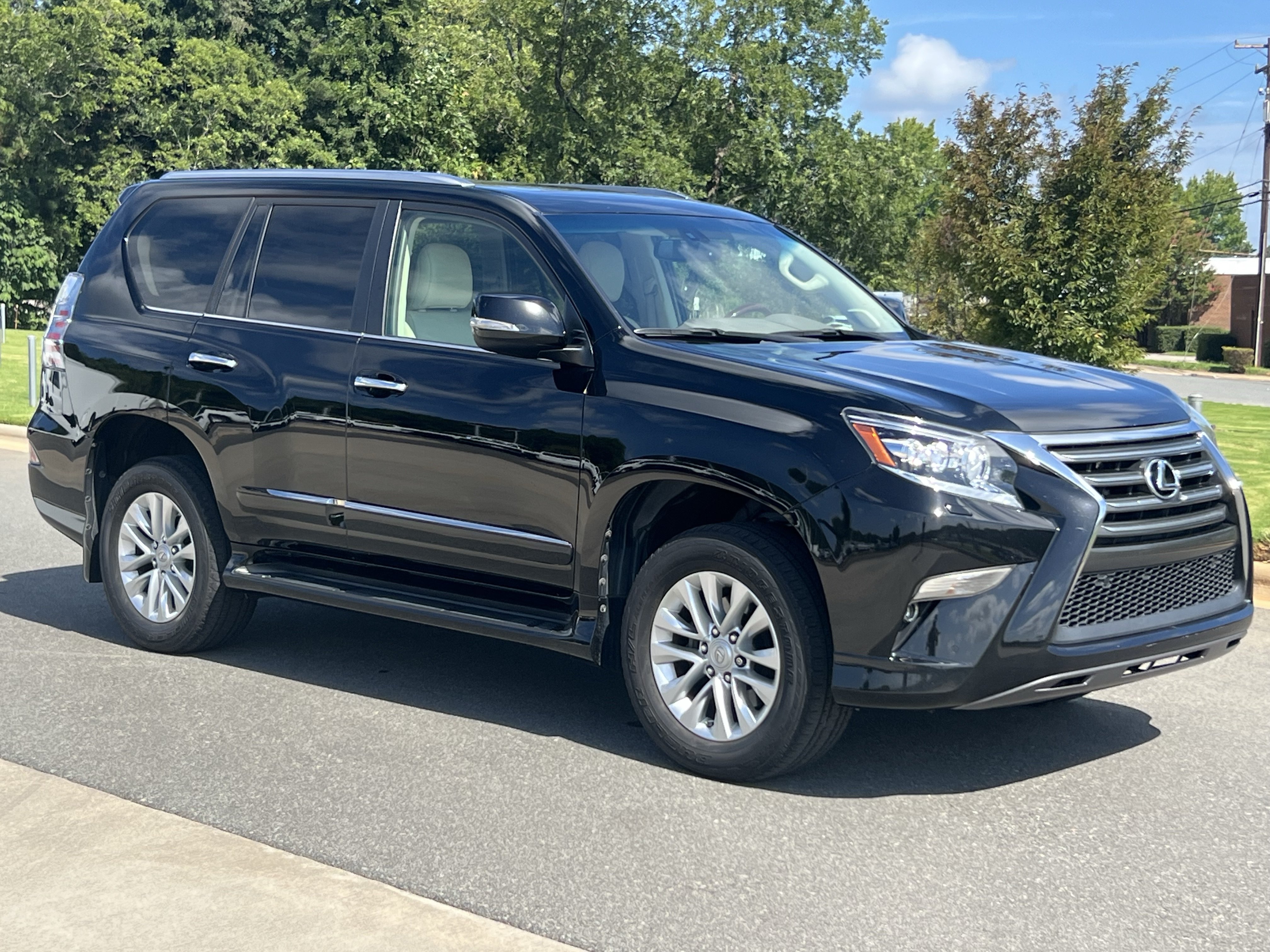 Used 2019 Lexus GX 460 Premium w/ Premium Package AWD/4WD video 1