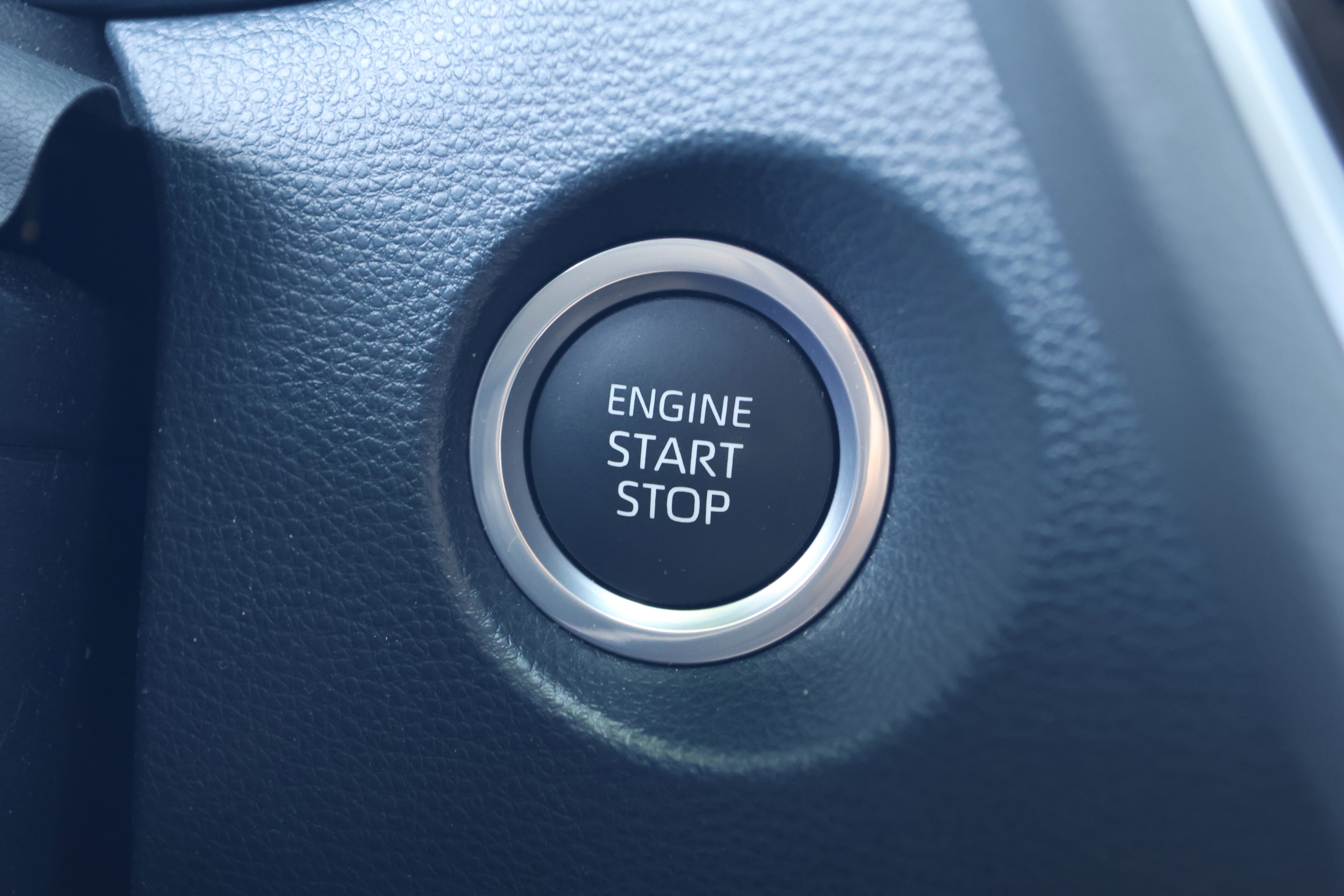 Used 2023 Toyota Corolla Cross XLE w/ Convenience Package AWD/4WD image 22