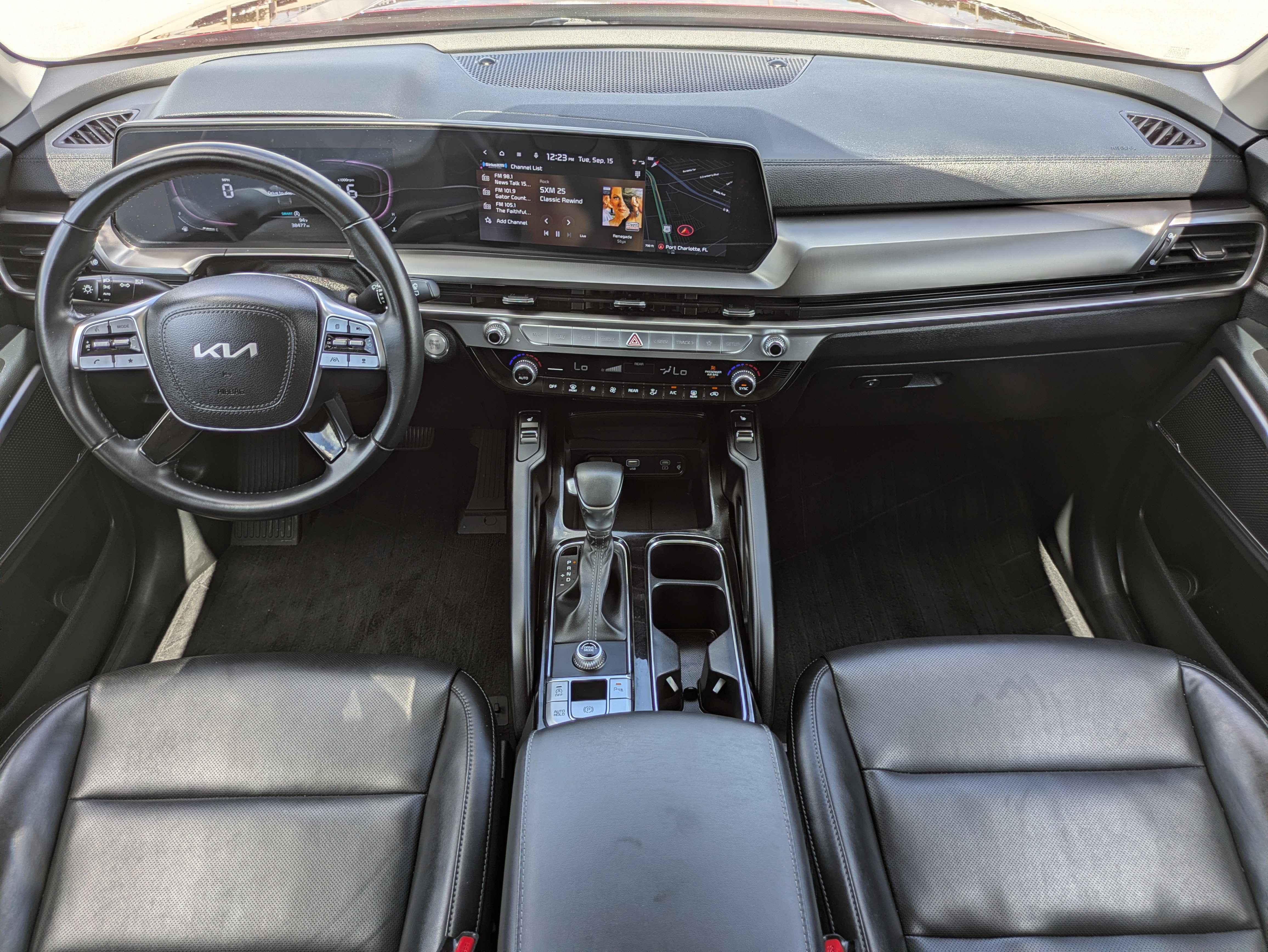 Certified 2024 Kia Telluride S w/ S Sunroof Package FWD image 15