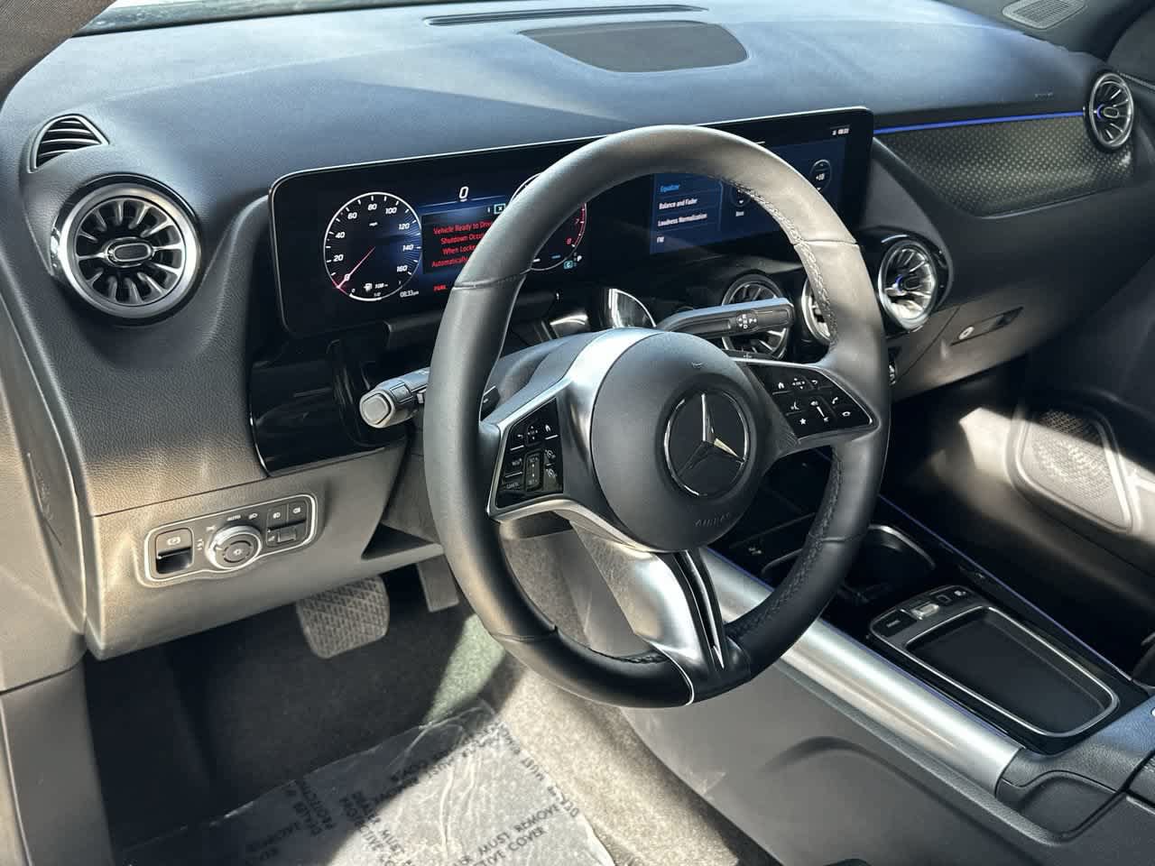 Used 2025 Mercedes-Benz GLA 250 4MATIC w/ Winter Package image 13