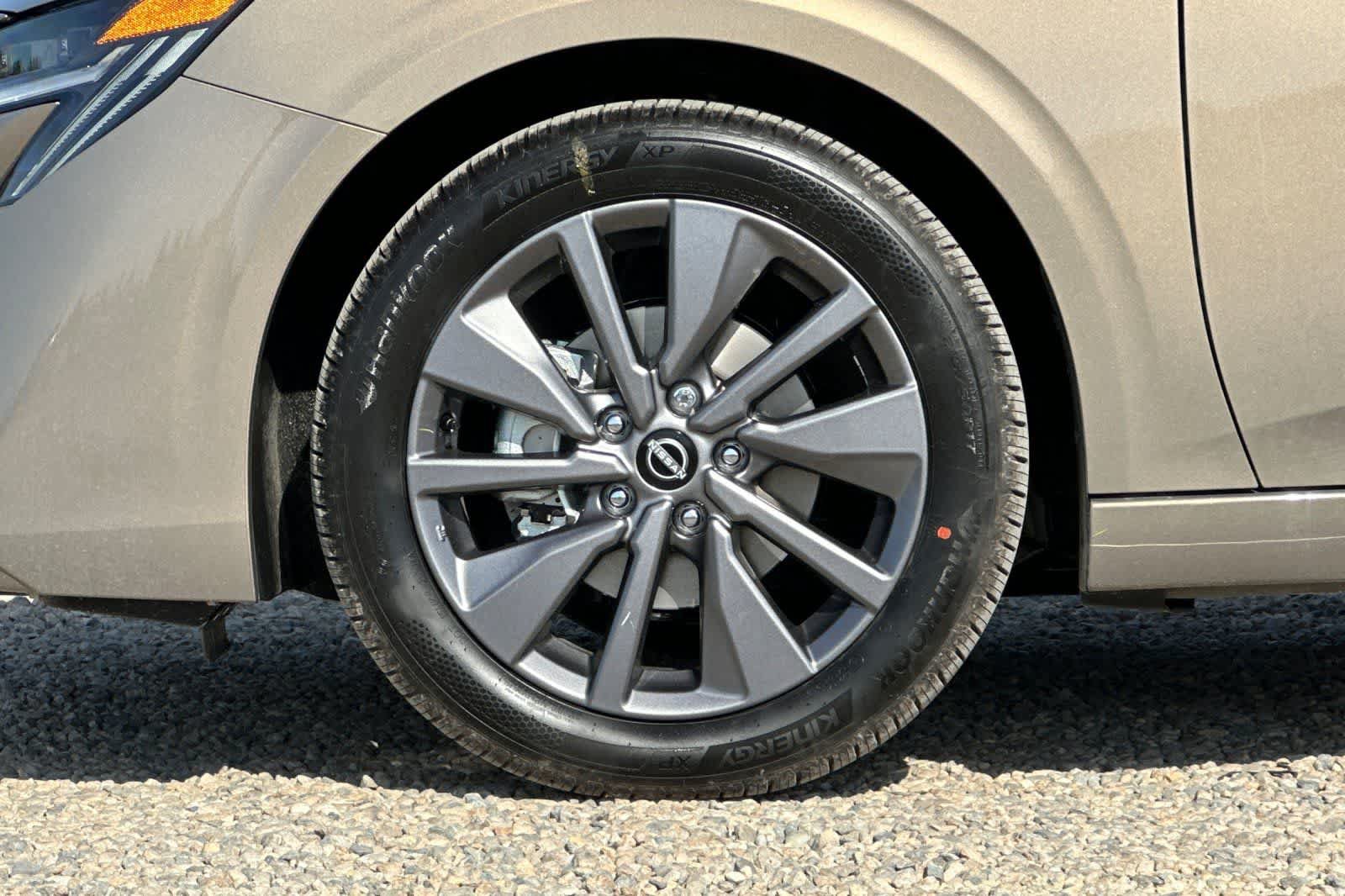New 2027 Nissan Sentra SL FWD image 33