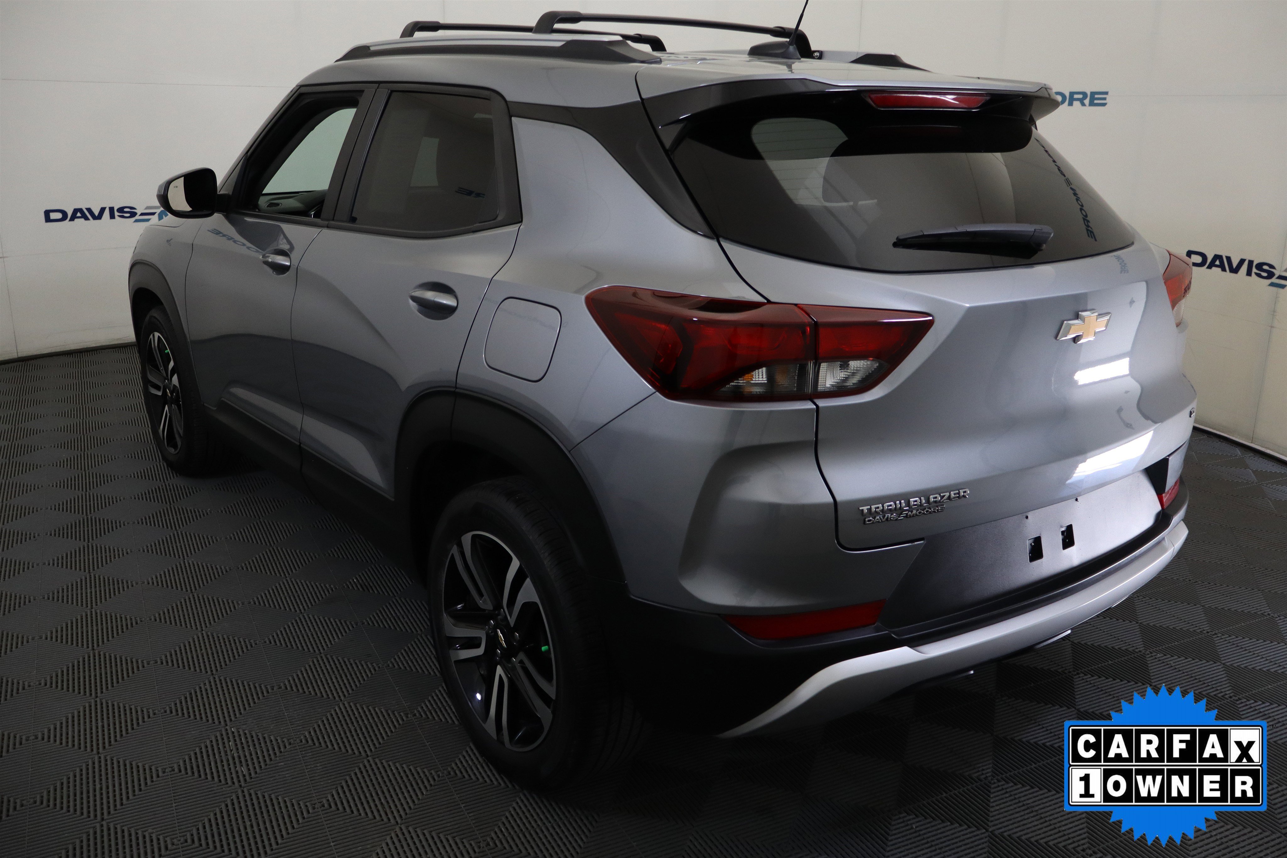 Used 2023 Chevrolet TrailBlazer LT w/ Convenience Package image 9