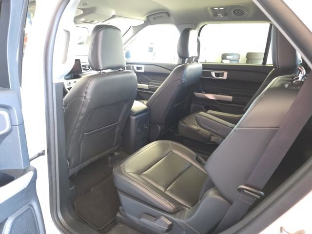 Used 2024 Ford Explorer XLT w/ Equipment Group 202A AWD/4WD image 15