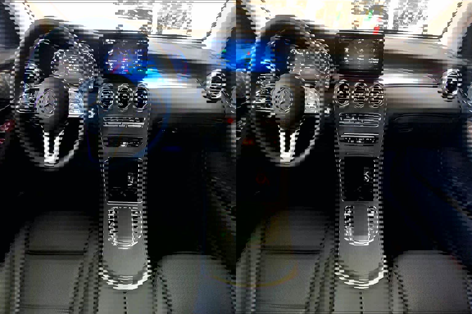 Used 2021 Mercedes-Benz GLC 300 4MATIC image 16