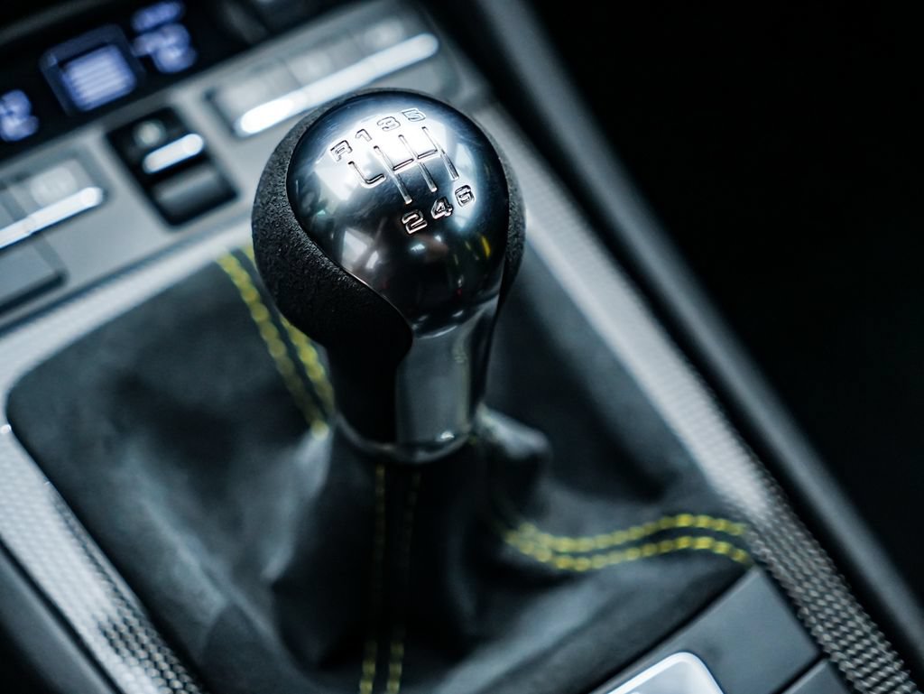 Certified 2016 Porsche Cayman GT4 RWD image 28