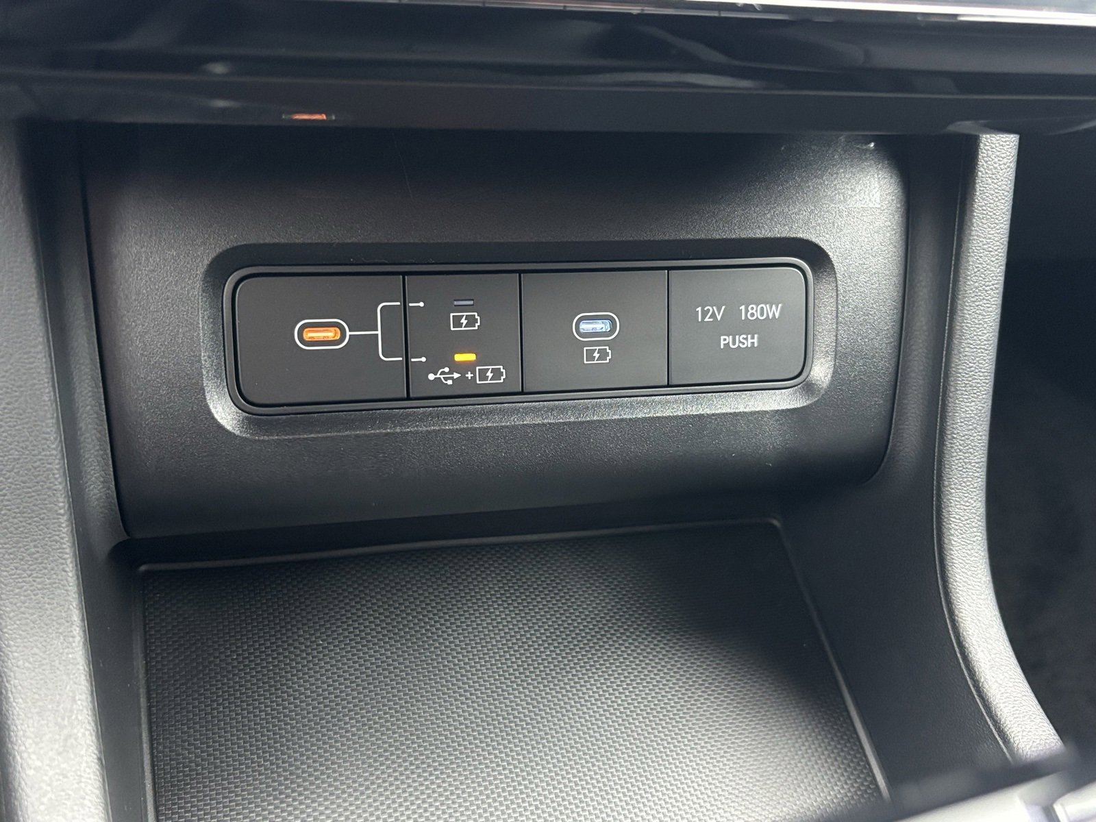 New 2026 Hyundai Tucson Blue SE image 24