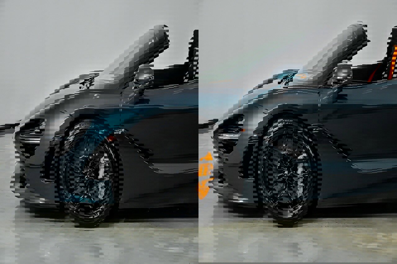 Used 2024 McLaren 750S Spider RWD image 7