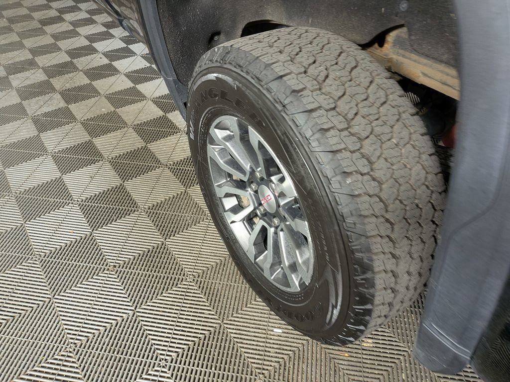 Used 2021 GMC Sierra 1500 AT4 w/ AT4 Value Package image 12