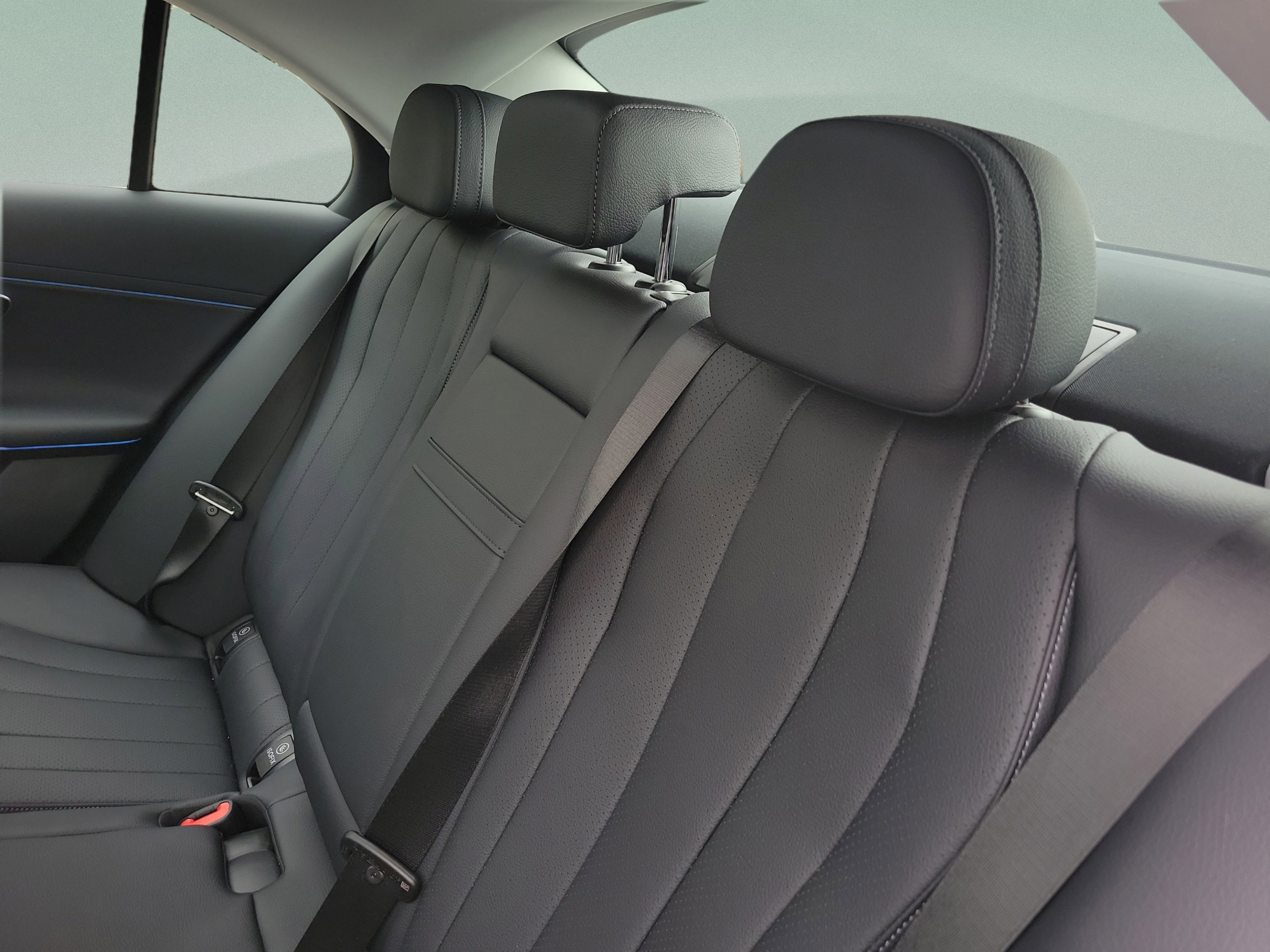 Certified 2026 Mercedes-Benz E 350 Sedan image 7