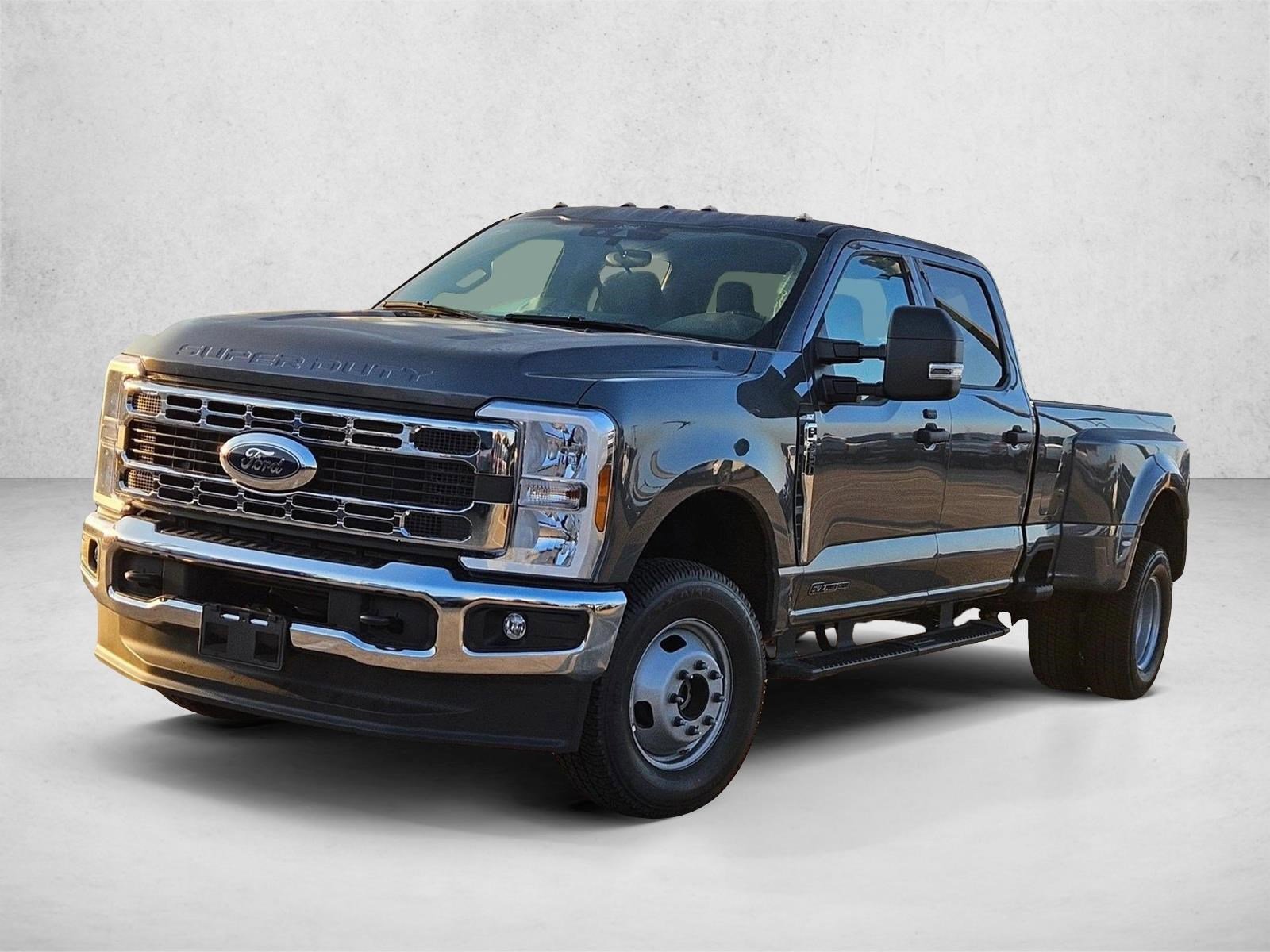 New 2026 Ford F350 XLT w/ FX4 Off-Road Package