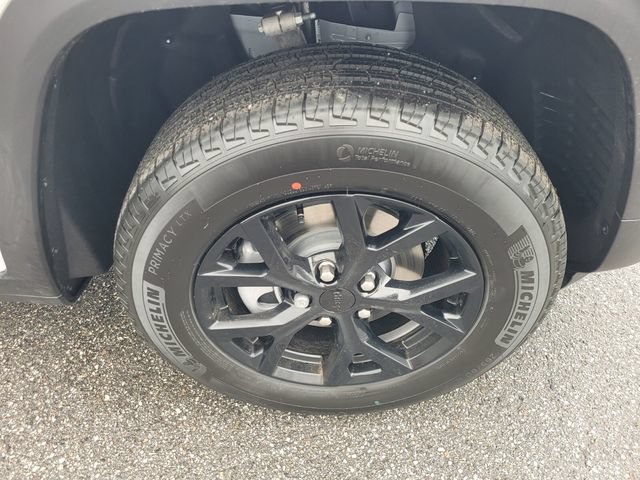 New 2026 Jeep Grand Cherokee Altitude RWD image 17