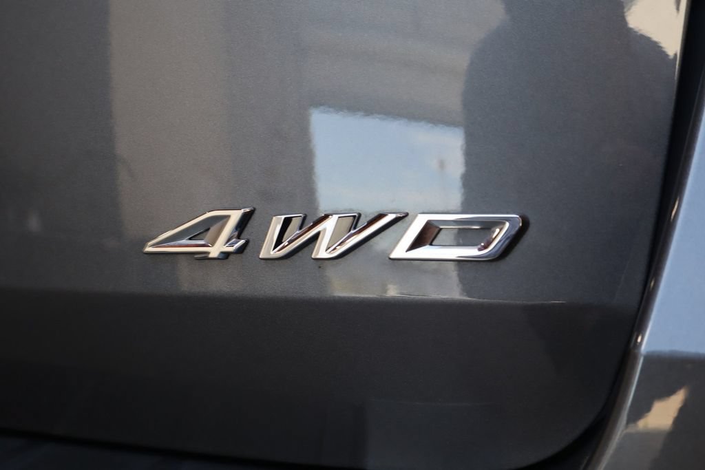 Used 2025 Ford Explorer Active AWD/4WD image 40