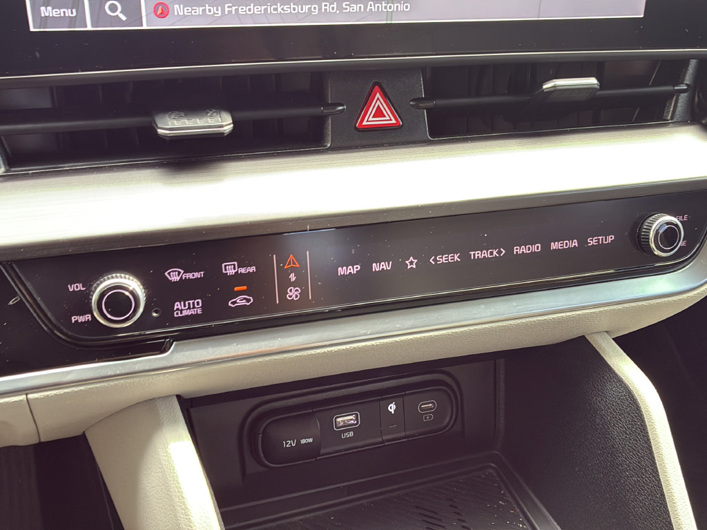 Used 2025 Kia Sportage EX FWD image 29