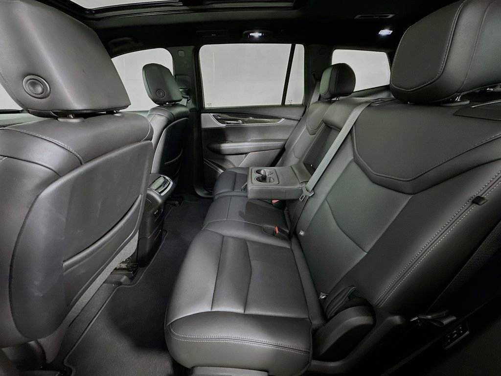 Used 2023 Cadillac XT6 Sport image 4