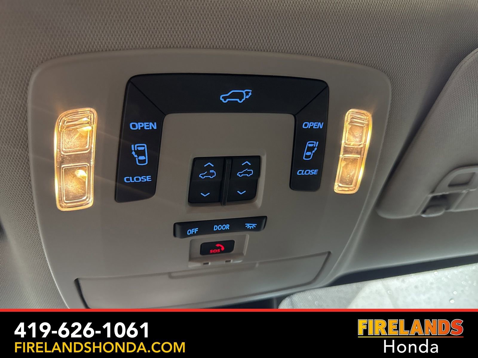 Used 2024 Toyota Sienna XLE AWD/4WD image 26